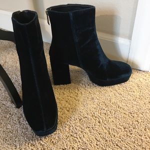 New ZARA velvet ankle booties ✨
